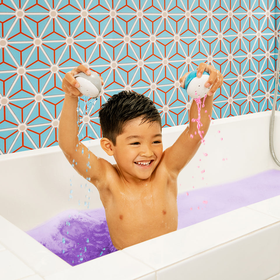 Munchkin Color Buddies Moisturizing Bath Bombs & 2 Toy Dispenser Set Bath Toy, Includes Nourishing Vitamin E and Shea Butter, Non-Toxic, Whale/Puffer Fish, 20 Pack Multicolor - Premium Bath Toys from Munchkin - Just $11.99! Shop now at Kis'like