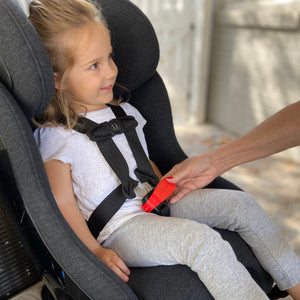 UnbuckleMe Car Seat Buckle Release Tool - As Seen on Shark Tank - Makes it Easy to Unbuckle a Child's Car Seat - Easy Tool for Parents, Grandparents & Older Children (1 Pack, Red) - Premium All Car Seat Accessories from UnbuckleMe - Just $24.07! Shop now at Kis'like